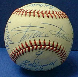 Multi Signed Legeds Ball