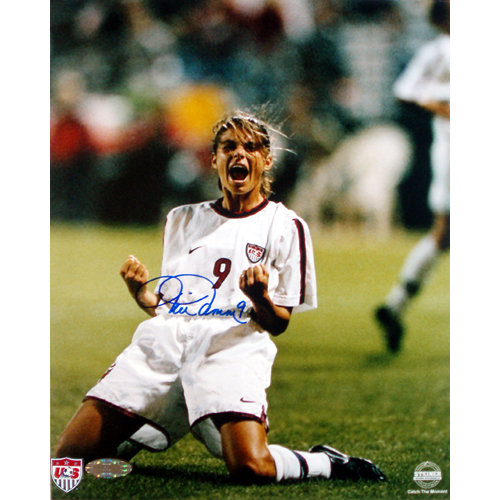 Mia Hamm Autographed Team USA 8x10 Photograph