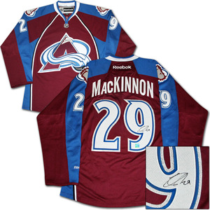 Nathan MacKinnon