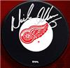 Signed Nicklas Lidstrom